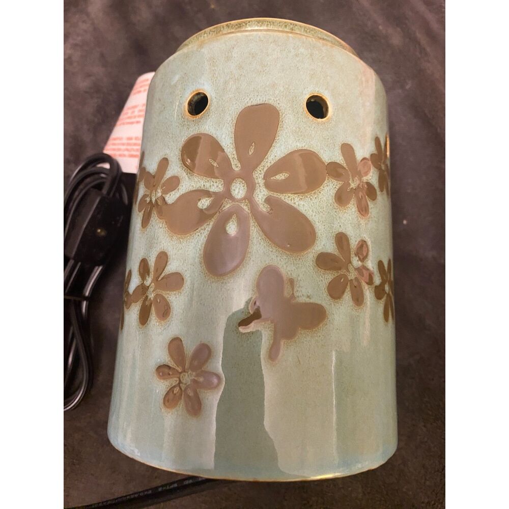 Scentsy Warmer-Metal Petal - Picture 2 of 4